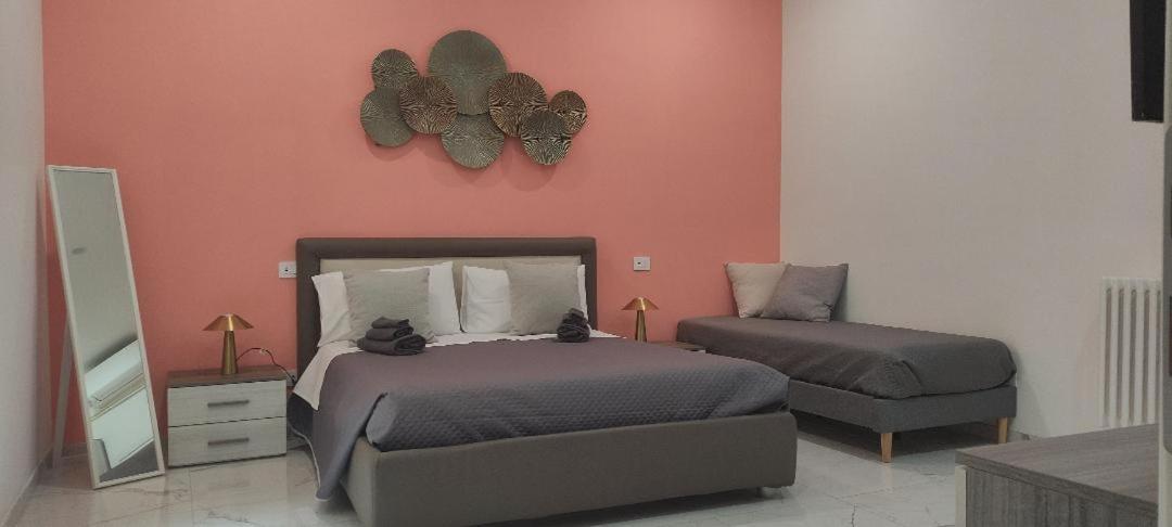 Emma And Livia's Vatican 1 Appartement *